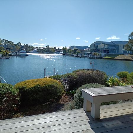 The View - Captains Cove Waterfront Resort Paynesville Extérieur photo