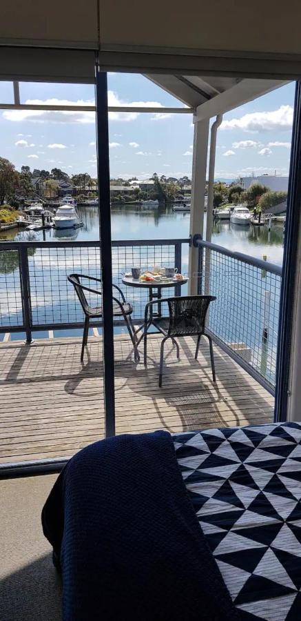 The View - Captains Cove Waterfront Resort Paynesville Extérieur photo