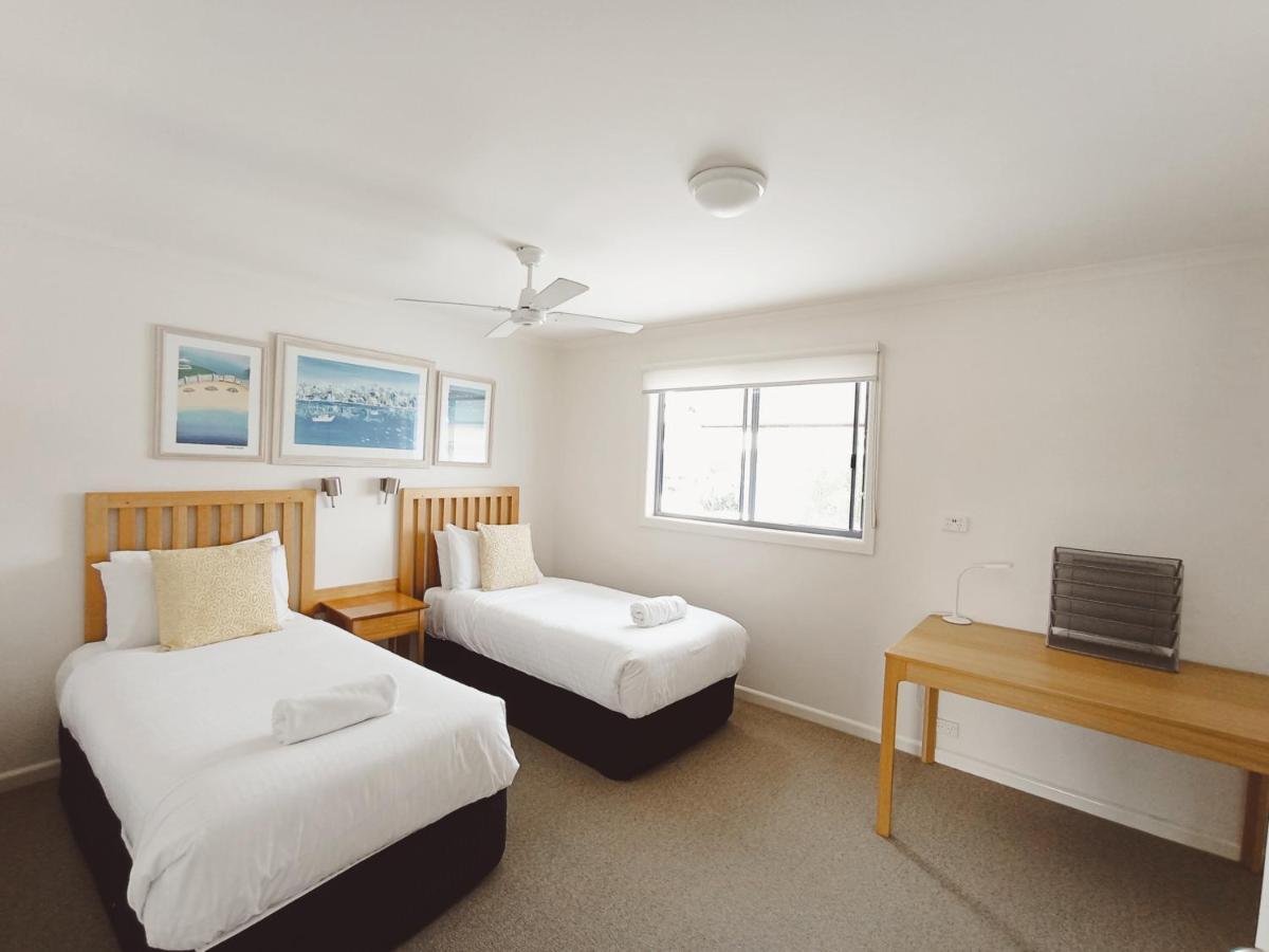 The View - Captains Cove Waterfront Resort Paynesville Extérieur photo