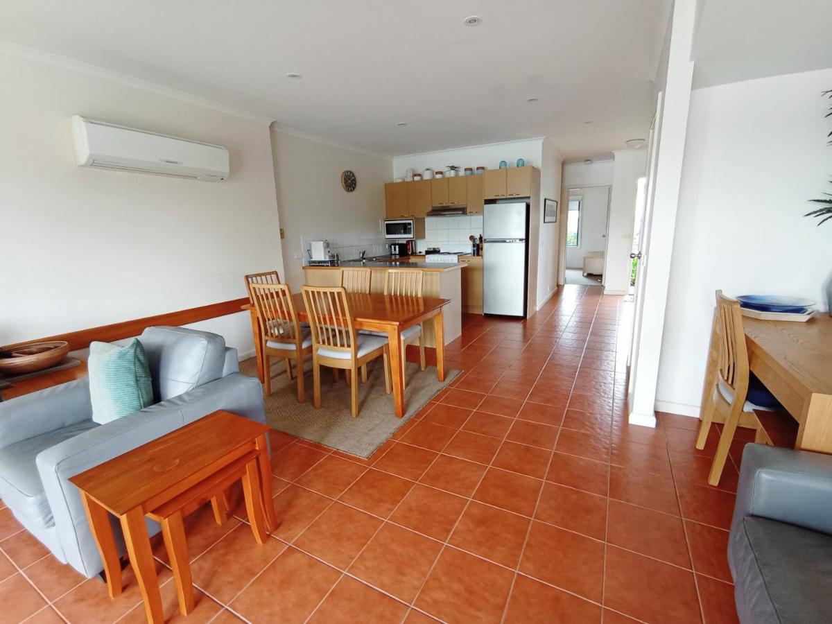 The View - Captains Cove Waterfront Resort Paynesville Extérieur photo